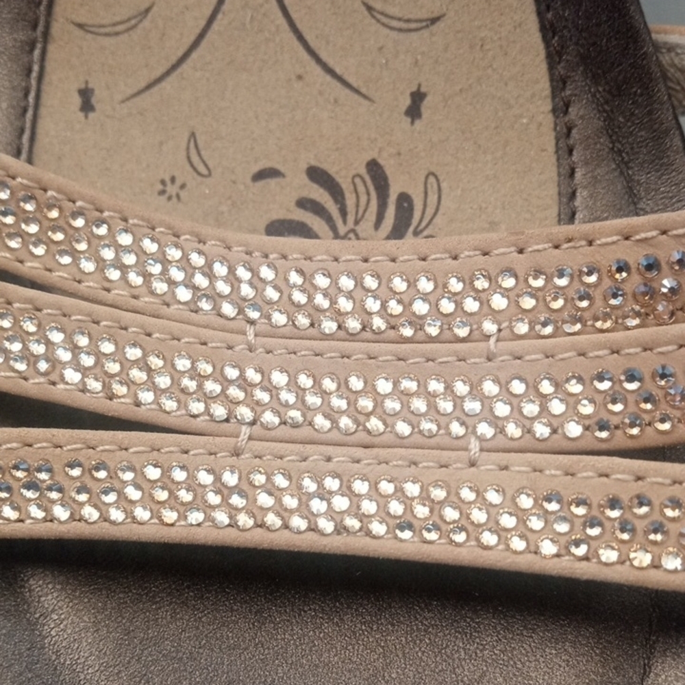 Abeo Women's Tan Strappy Rhinestone Sandals, Size 8 - Picture 8 of 11